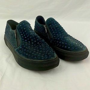 Steve Madden Blue Velvet Rhinestone Slip On Shoes Size 9 BARELY WORN!